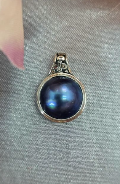 16mm Blue Mabe Pearl pendant