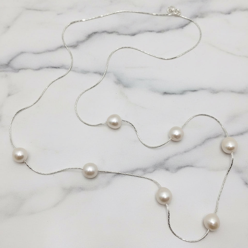 80 cm necklace with beautifull pearls insets