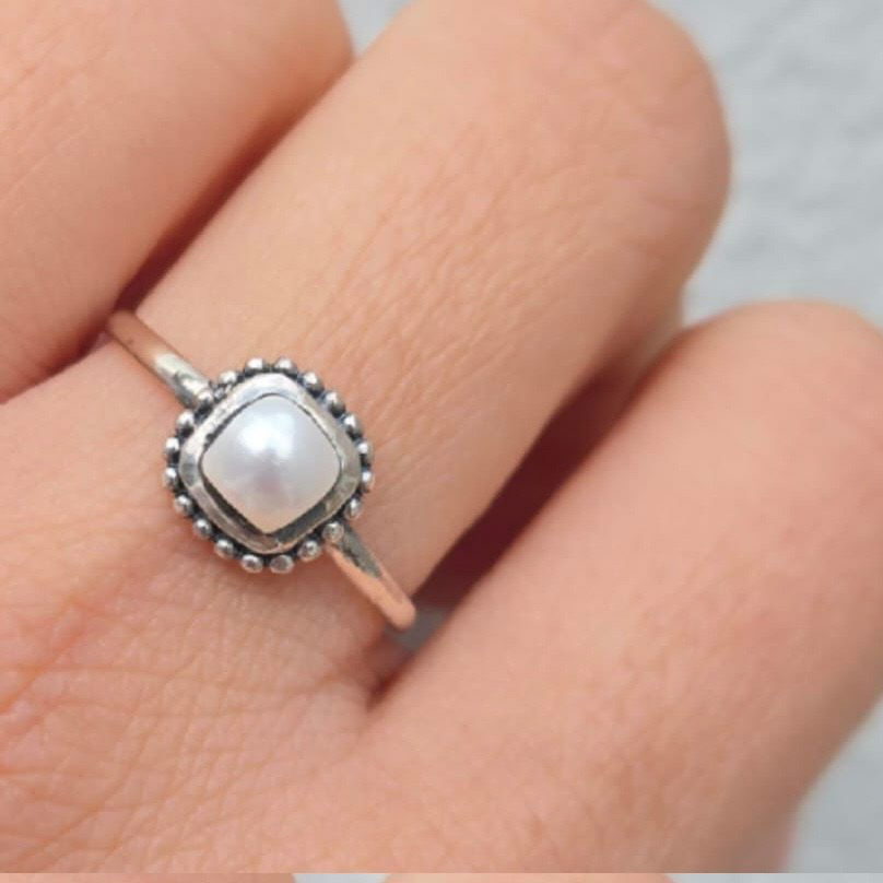 Square pearl ring