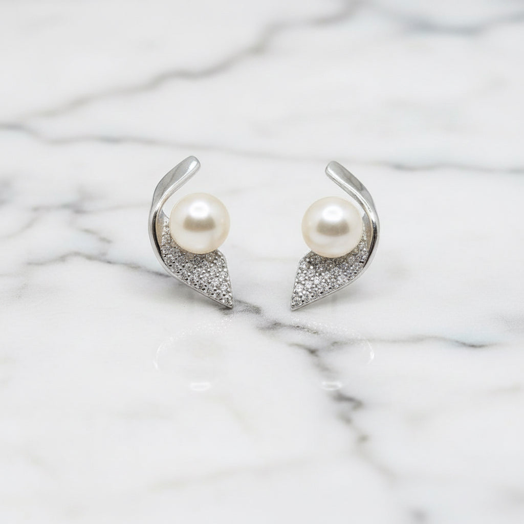 Freshwater Pearl In Bling Leaf Earring