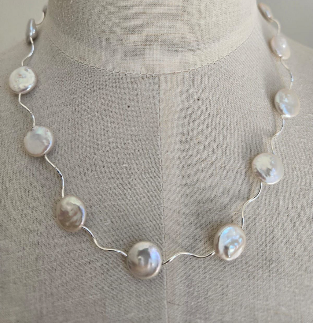 Stunning Coin Pearl Necklace