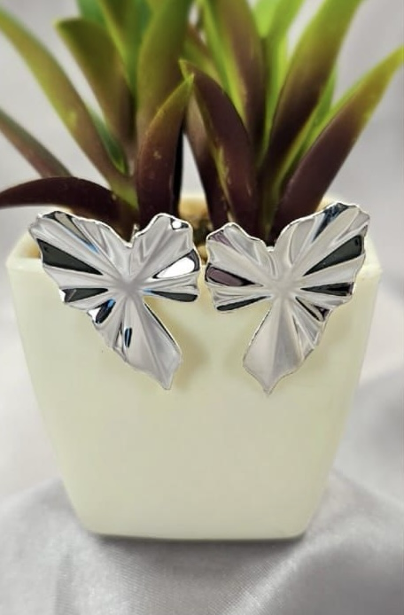 Large leave studs