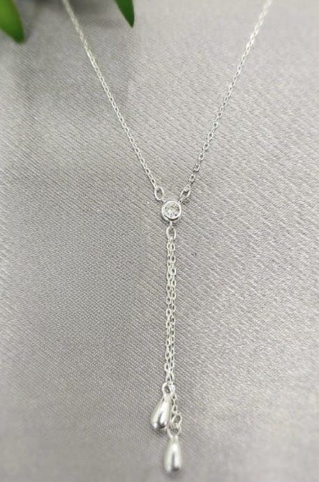 Stunning drop necklace