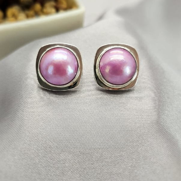 14 mm Pink Mabe Pearl studs