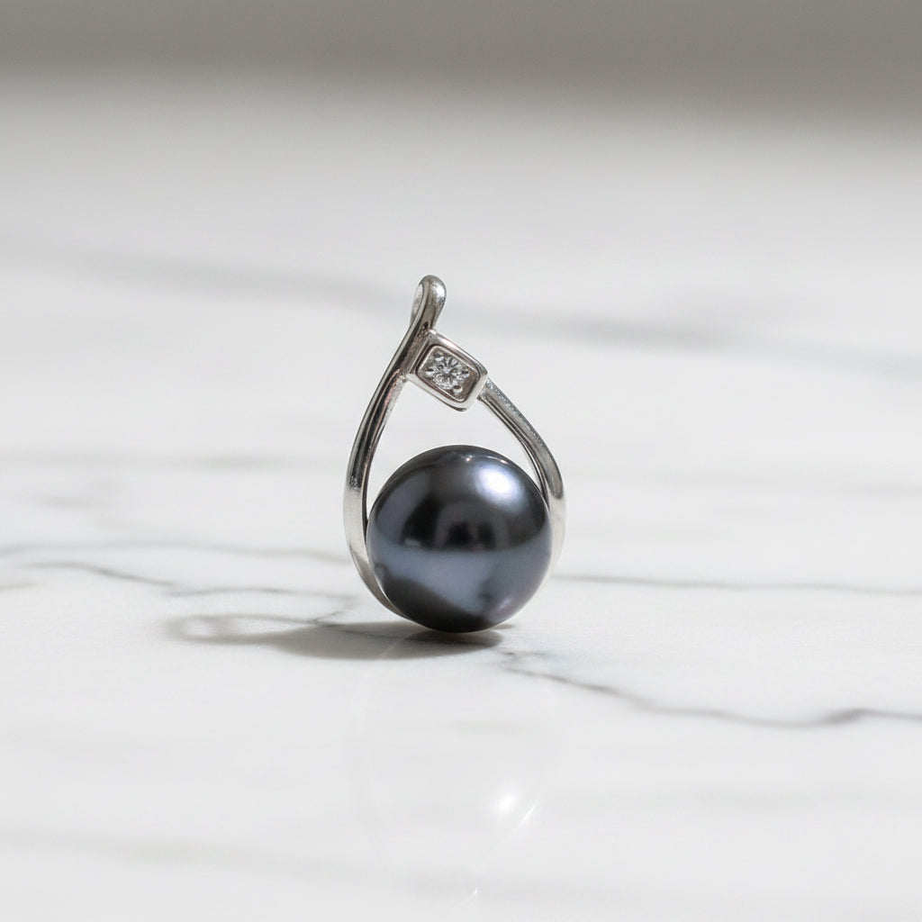 Pendant With Cubic Zirconia And Blue Freshwater Pearl - Terciany 
