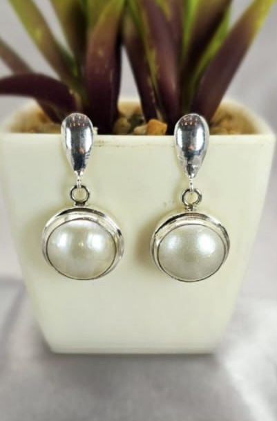 15mm round Mabe pearl earrings with Classic silver stem