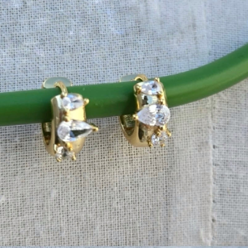 13 mm Golden Huggys with three teardrop stones