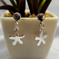 22X13 mm Daisy Drop Earrings