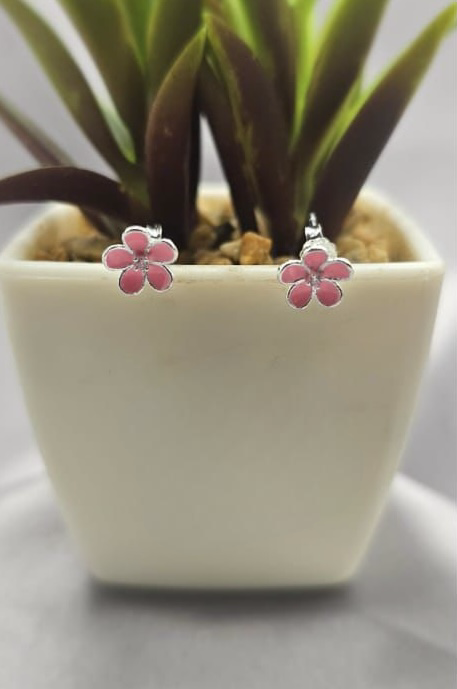 8mm Pink flower studs