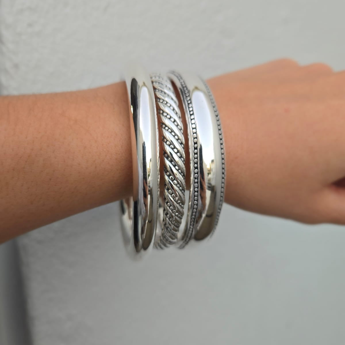 Chunky 13mm Bangle with Pattern - Terciany 