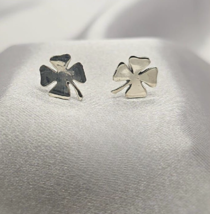 10mm Three Clover leaf studs