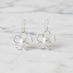 Sterling Silver Drop Daisies With Beauty Freshwater Pearl Middle - Terciany 