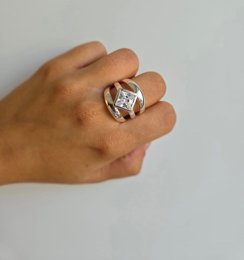 Three Clean Smooth Bands With Diamond Shaped Cubic Zirconia