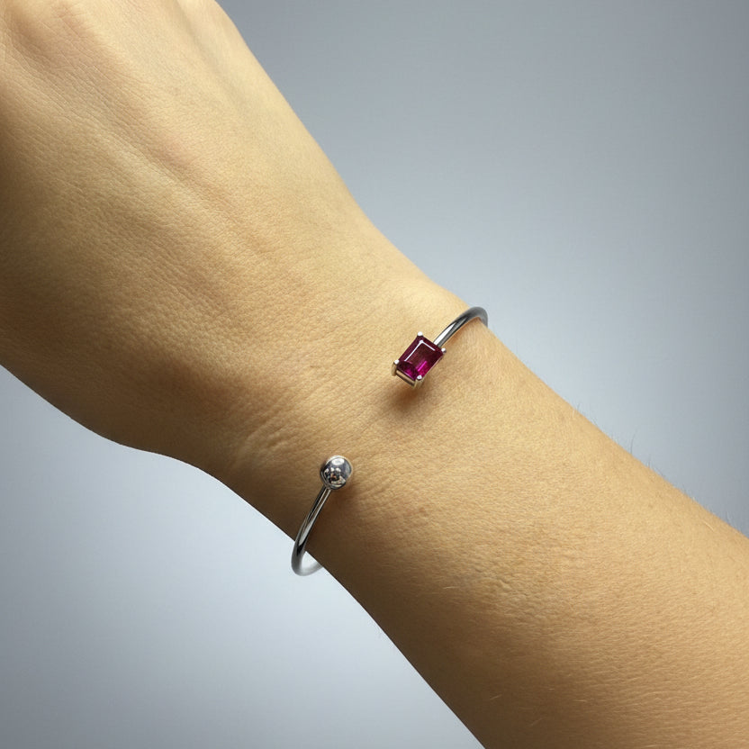 Bracelet with Ruby rectangular stone on end