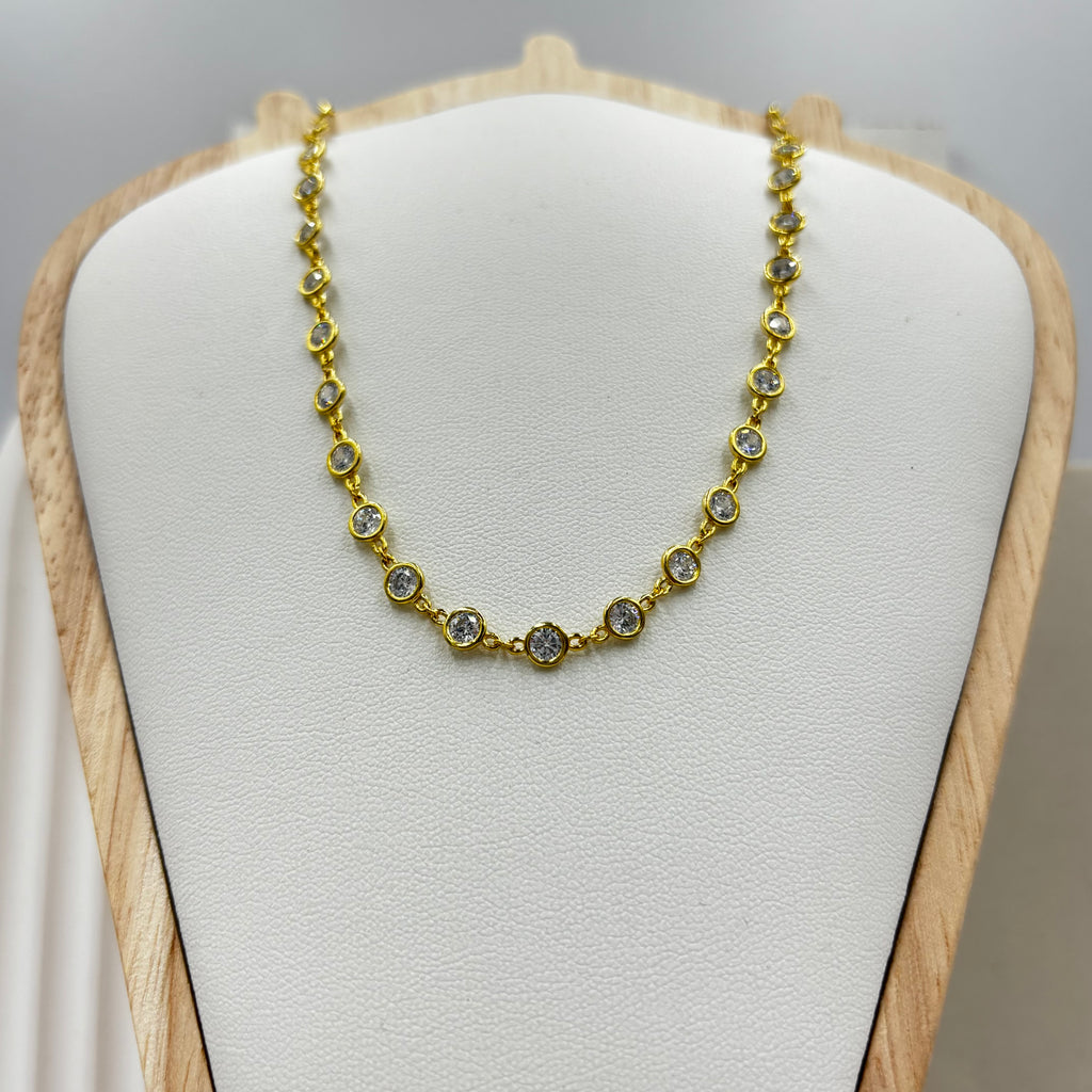 Gold Necklace With Cubic Zirconia Detail In Chain