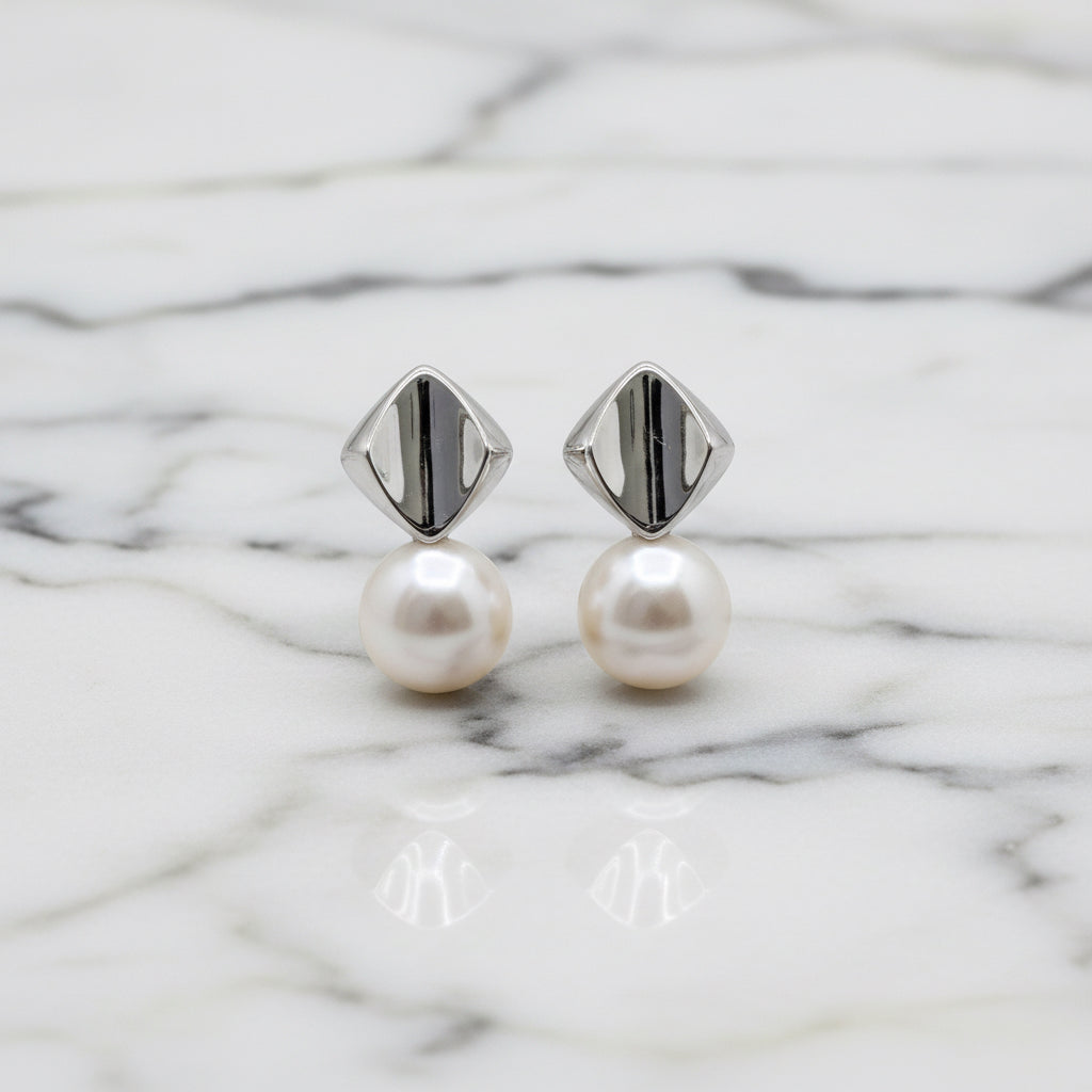 Diamond Shaped Sterling Silver Detailed Drop Earrings With Most Beautiful Pearls On End - Terciany 