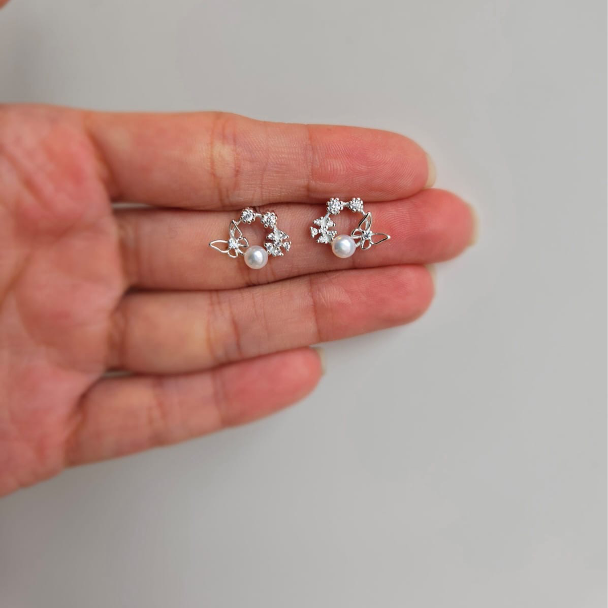 Butterfly flower pearls studs