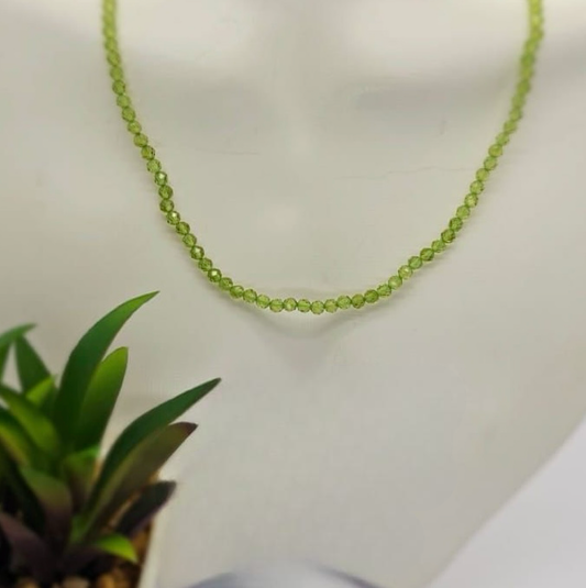 Stunning Peridot semi precious necklace