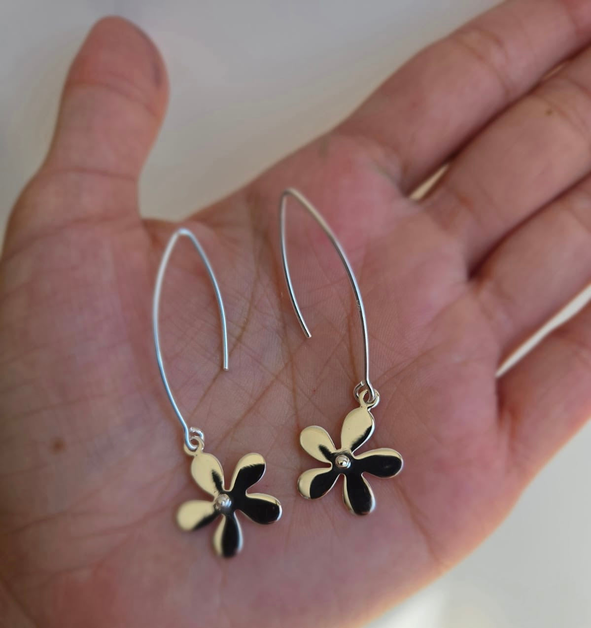 16Mm Stunning Daisy On Long Stem