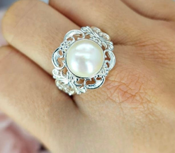 Awesome detailed filigree ring with 12mm freshwater pearl