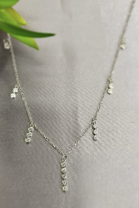 Necklace with cubic drops