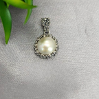16Mm Flower Detailed Mabe Pearl Pendant
