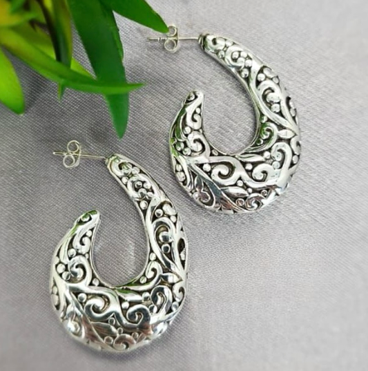 40x27mm Stunning filigree hoops