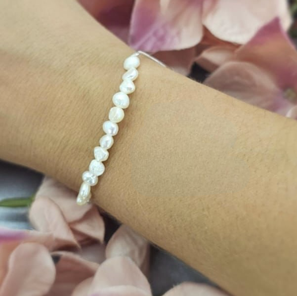 Tine 5mm freshwater pearl bracelet with sterling silver clasp