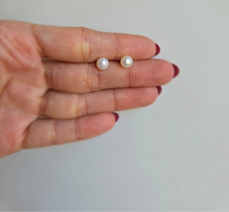 6-6.5 mm freshwater pearl stud earrings