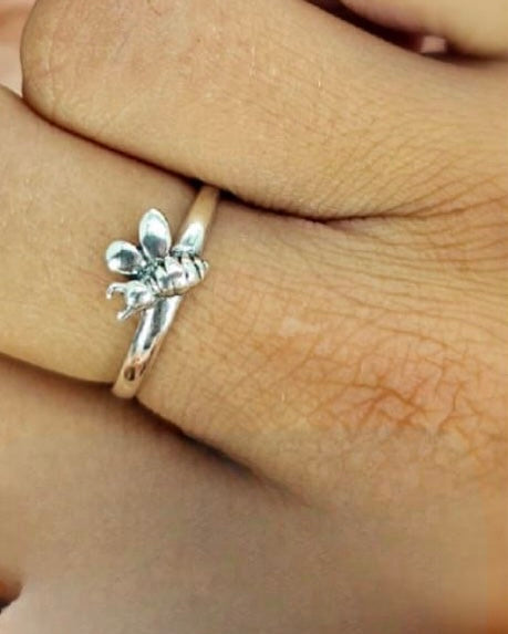 Sterling silver bee ring