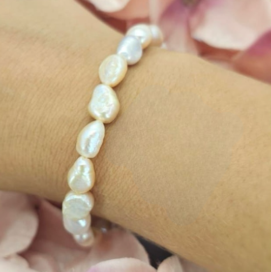 7 mm uneven cream freshwater pearls bracelet