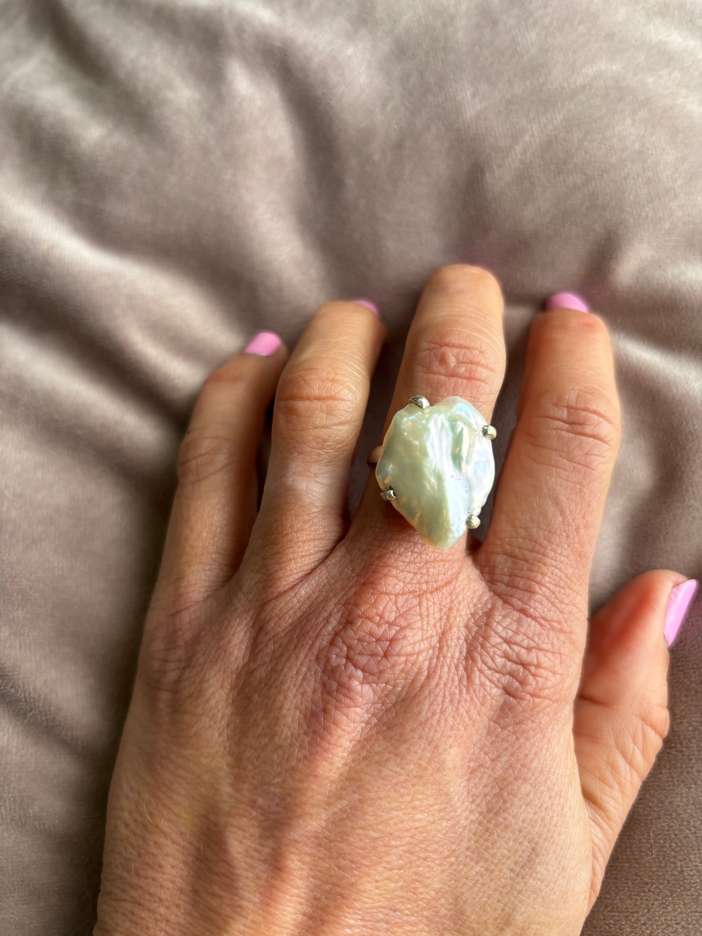 Baroque pearl ring