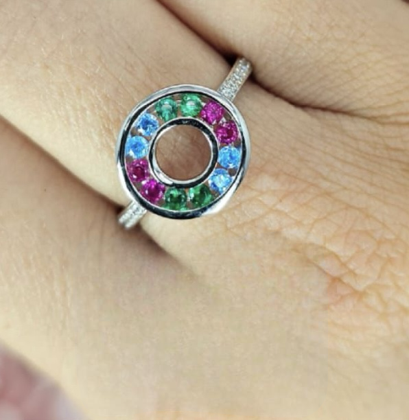 Circle three colour ring