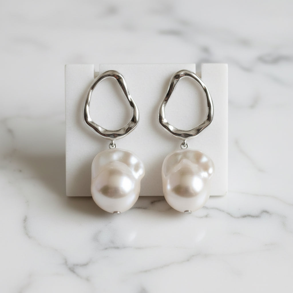 Stunning Baroque Pearl On Oval Base - Terciany 