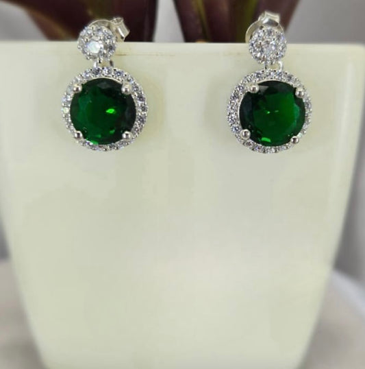 Round green cubic zirconia studs