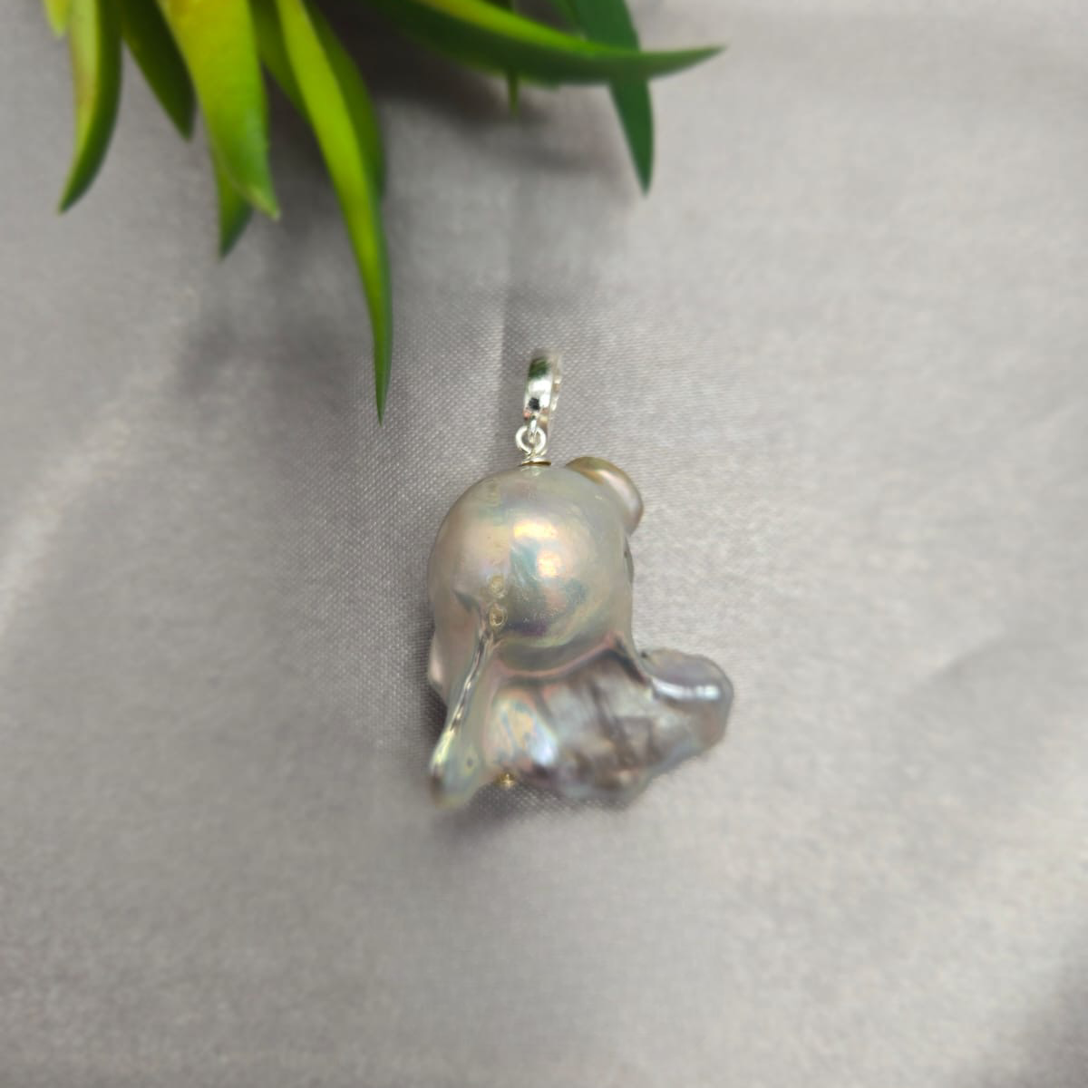Awesome Grey 28Mm  Baroque Pearl Pendant