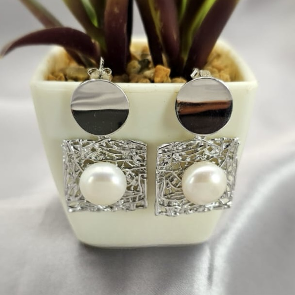 Wow Drop Earrings Setting With Large Freshwater Pearl