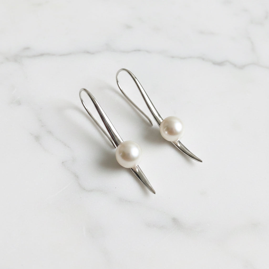 Long Straight Look Earring With Freshwater Pearl