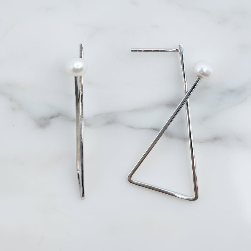 Modern Looking Sterling Silver Earring With Freshwater Pearl On End