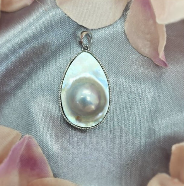 20x31mm Blister Mabe Pearl pendant
