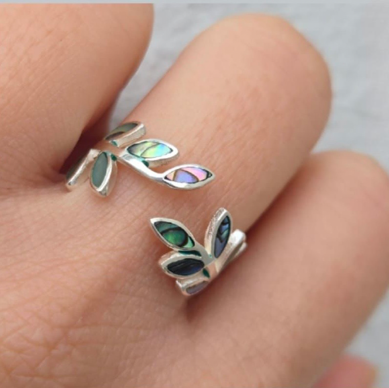 Mother of pearl leave ring