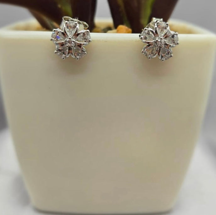 Cubic zirconia flower stud earrings