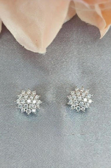 Cubic zirconia cluster studs