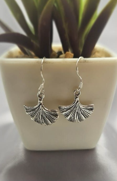16Mm Seed Drop Earrings