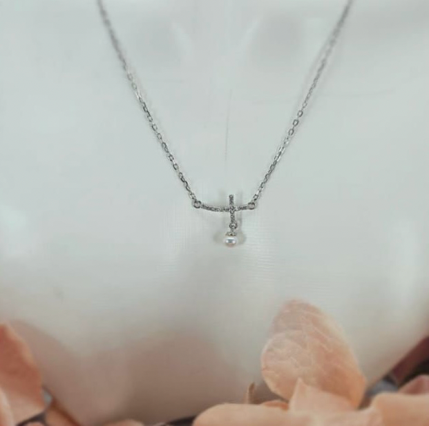 Sterling Silver Necklace With Pavé Cross And Pearl