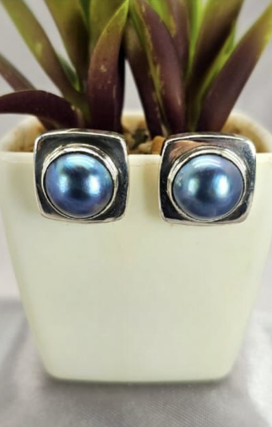 16mm Blue mabe pearl earrings