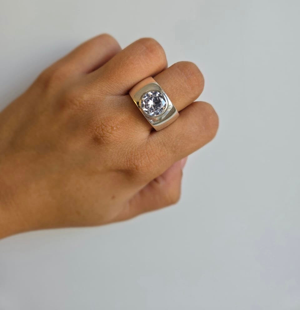 Stunning Smooth Line Statement Ring With Large Cubic Zirconia