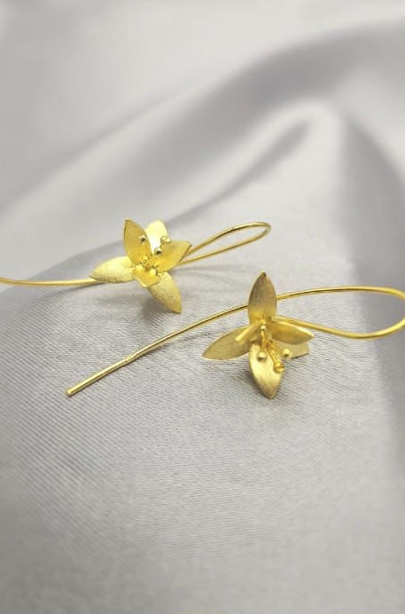 Gold Lilly Earrings