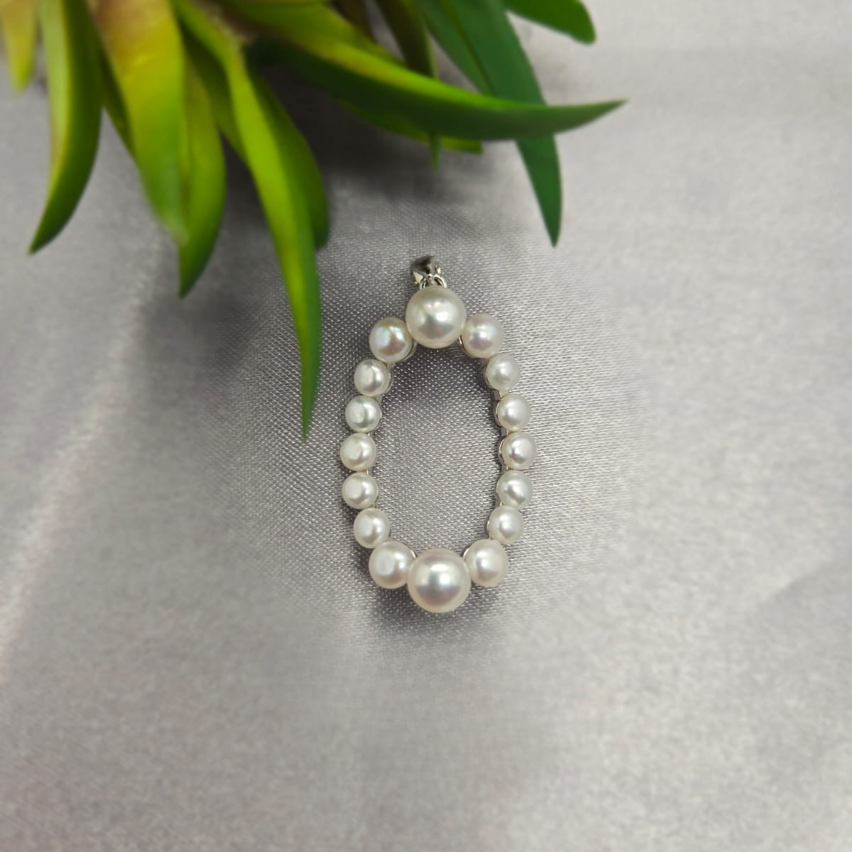 Freshwater Pearl Oval Pendant