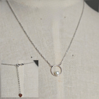 Sterling Silver Necklace With Round Circle Detail And Freshwater Pearl - Terciany 